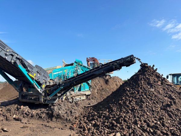 Powerscreen Warrior 1400X Scalping Screen