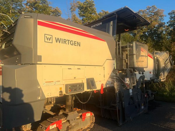 Wirtgen W 210 Fi Cold Planer