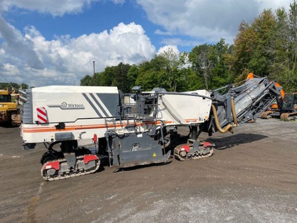 Wirtgen W 220 Cold Planer