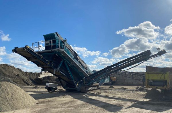 Powerscreen Chieftain 2200 Incline Screen