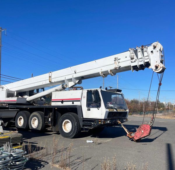 Grove GMK 5130 Mobile Crane