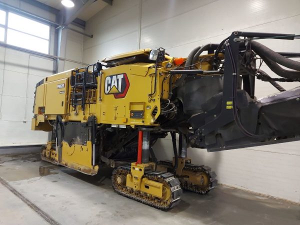 Caterpillar PM620 Road Planer