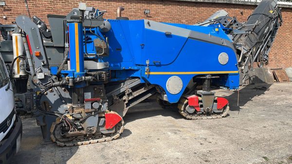 Wirtgen W 100 F Road Planer