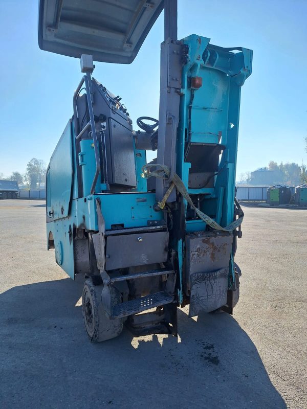 Wirtgen W 50 DC Paver