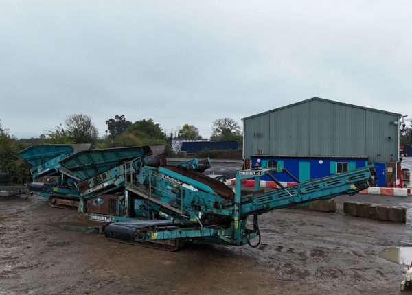 Powerscreen Warrior 1400 Scalping Screen