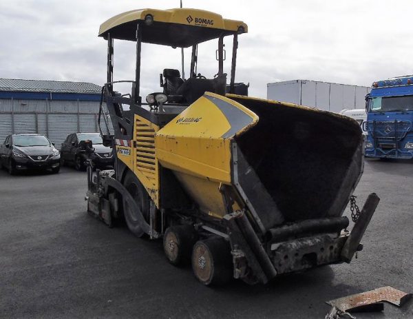 Bomag BF300 P-2 Paver