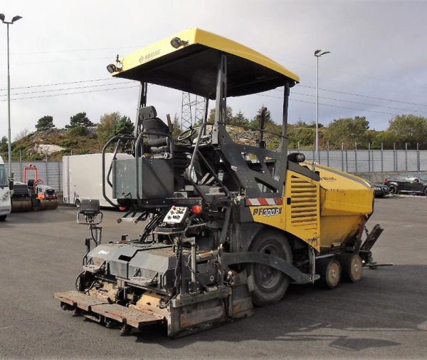 Bomag BF300 P-2 Paver