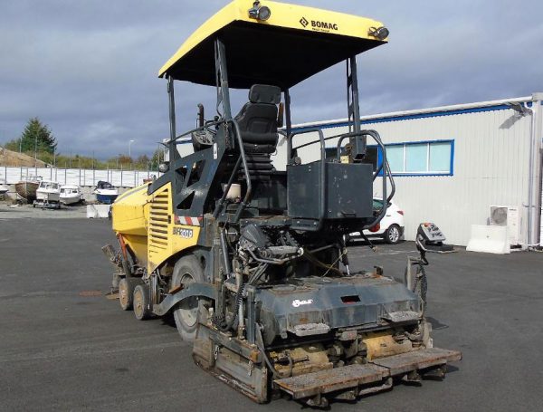 Bomag BF300 P-2 Paver