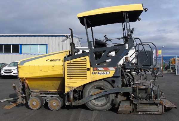 Bomag BF300 P-2 Paver