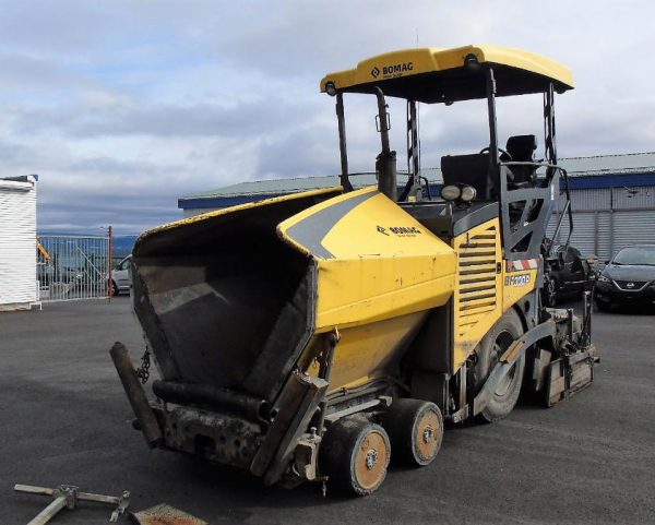 Bomag BF300 P-2 Paver