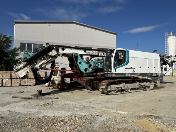 Casagrande B250 XP-2 Rotary/CFA Piling Rig