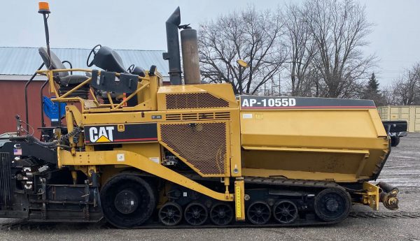 Caterpillar AP1055D Paver