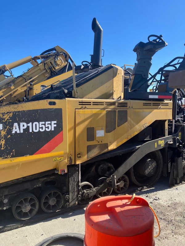 Caterpillar AP1055F Paver