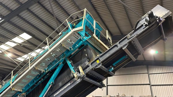 Powerscreen Chieftain 2200 Incline Screen