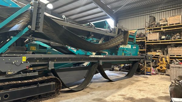 Powerscreen Chieftain 2200 Incline Screen