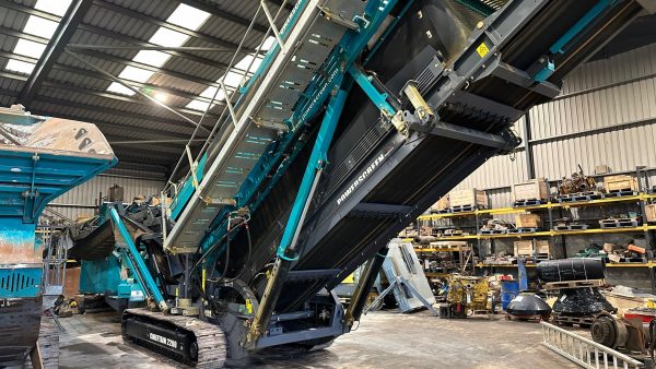 Powerscreen Chieftain 2200 Incline Screen