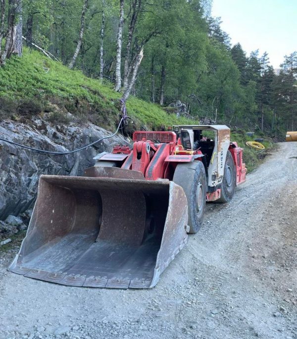 Sandvik LH410 Underground Loader