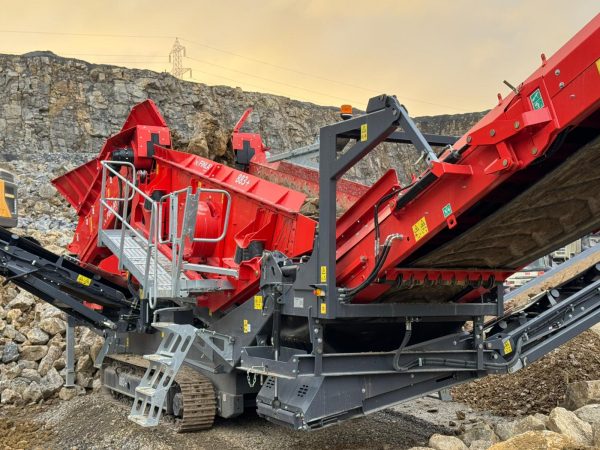 Terex Finlay 883+ Scalping Screen