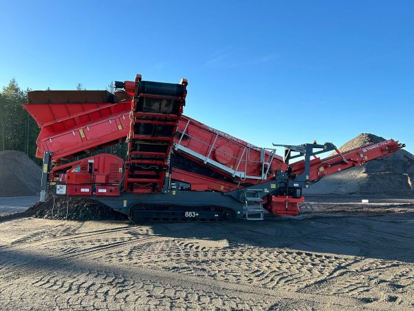 Terex Finlay 883+ Scalping Screen