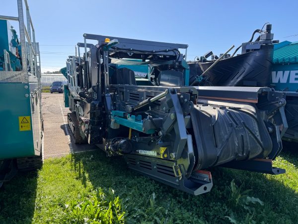 Powerscreen Warrior 1400XE Scalping Screen