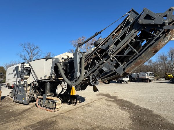 Wirtgen W 220 Cold Planer