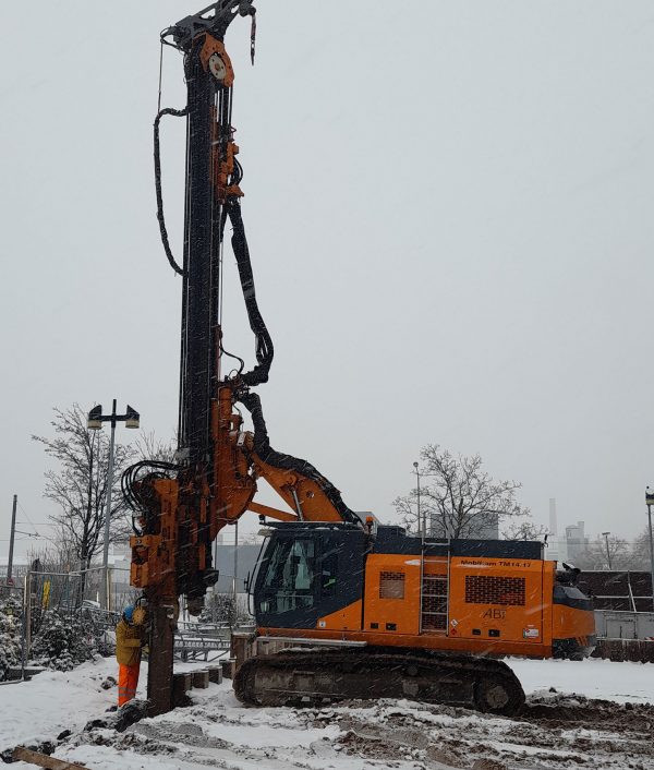 ABI TM 14/17 Vibratory Piling Rig