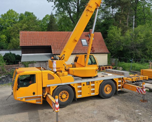 Demag AC 40-2L Mobile Crane