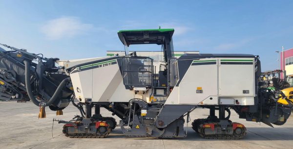 Wirtgen W 210 Fi Road Planer