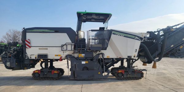 Wirtgen W 210 Fi Road Planer