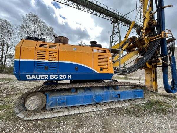 Bauer BG 20H Rotary Piling Rig