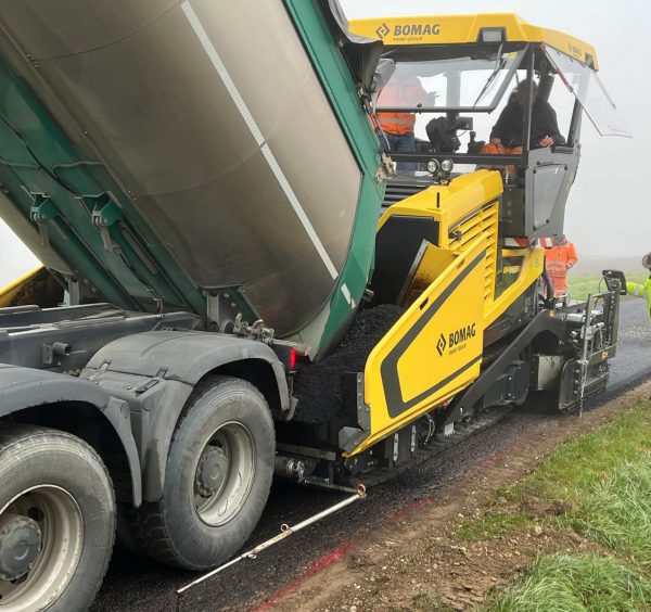 Bomag BF 700 C-3 Paver