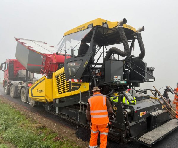 Bomag BF 700 C-3 Paver