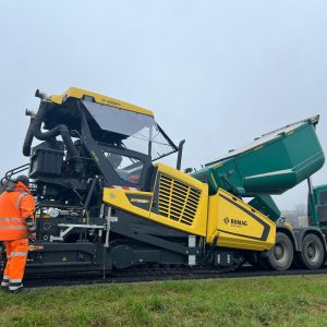 Bomag BF 700 C-3 Paver