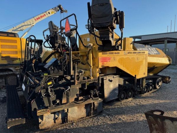 Caterpillar AP1055E Paver