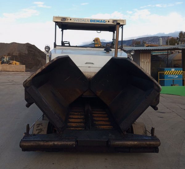 Demag DF115P/D Paver