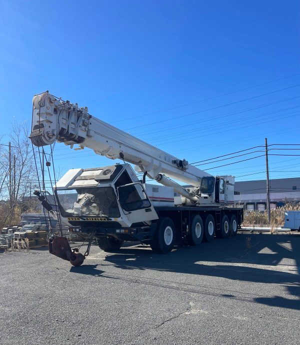 Grove GMK 5130 Mobile Crane