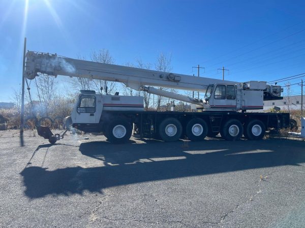 Grove GMK 5130 Mobile Crane