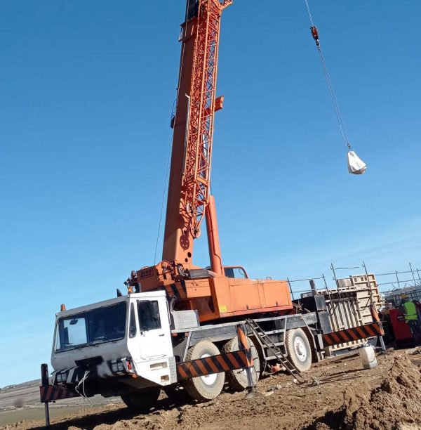 Luna AT-50/40 Mobile Crane