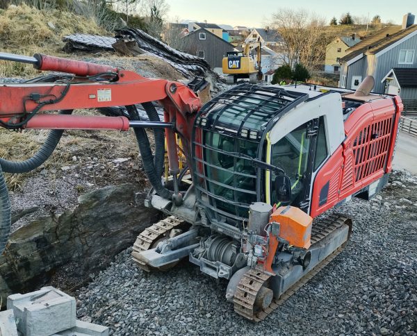 Sandvik DX800i Rock Drill