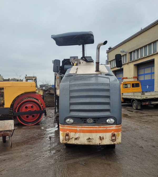 Wirtgen W 100 Road Planer