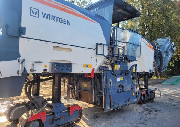 Wirtgen W 210 Fi Road Planer