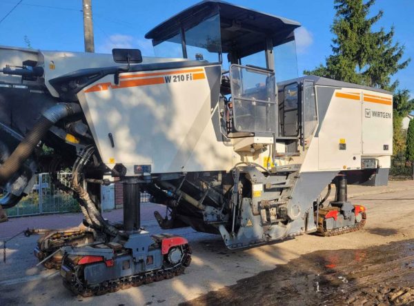 Wirtgen W 210 Fi Road Planer