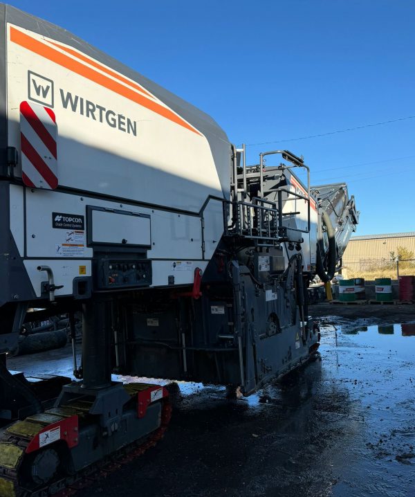 Wirtgen W 210 Fi Cold Planer