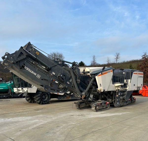 Wirtgen W 210 Fi Cold Planer