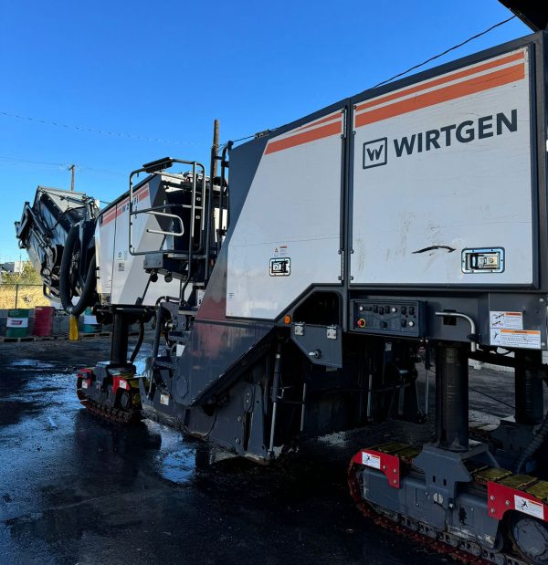 Wirtgen W 210 Fi Cold Planer