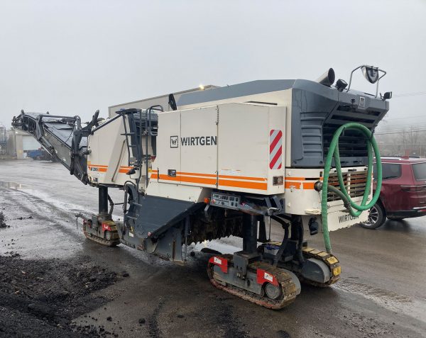 Wirtgen W 200 i Cold Planer