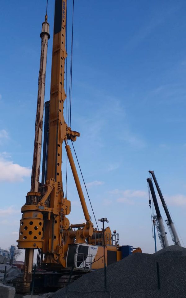 Bauer BG 50 Rotary Piling Rig