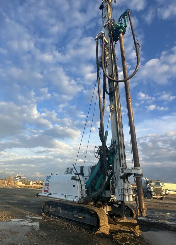 Casagrande B175 XP Rotary/CFA Piling Rig