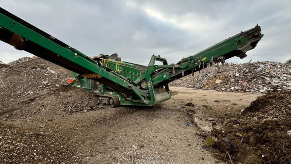 McCloskey R105 Scalping Screen