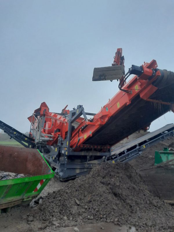 Terex Finlay 883+ Scalping Screen